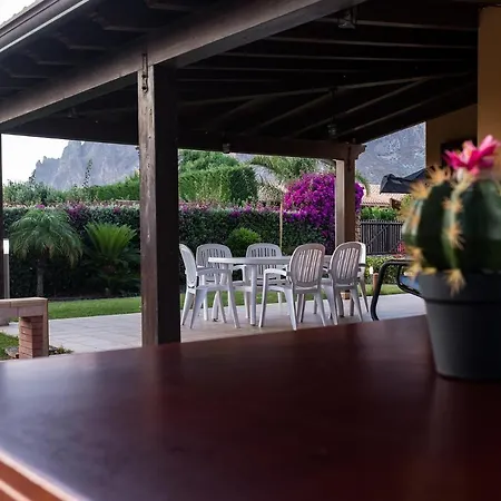 Anna Maria Villa Custonaci